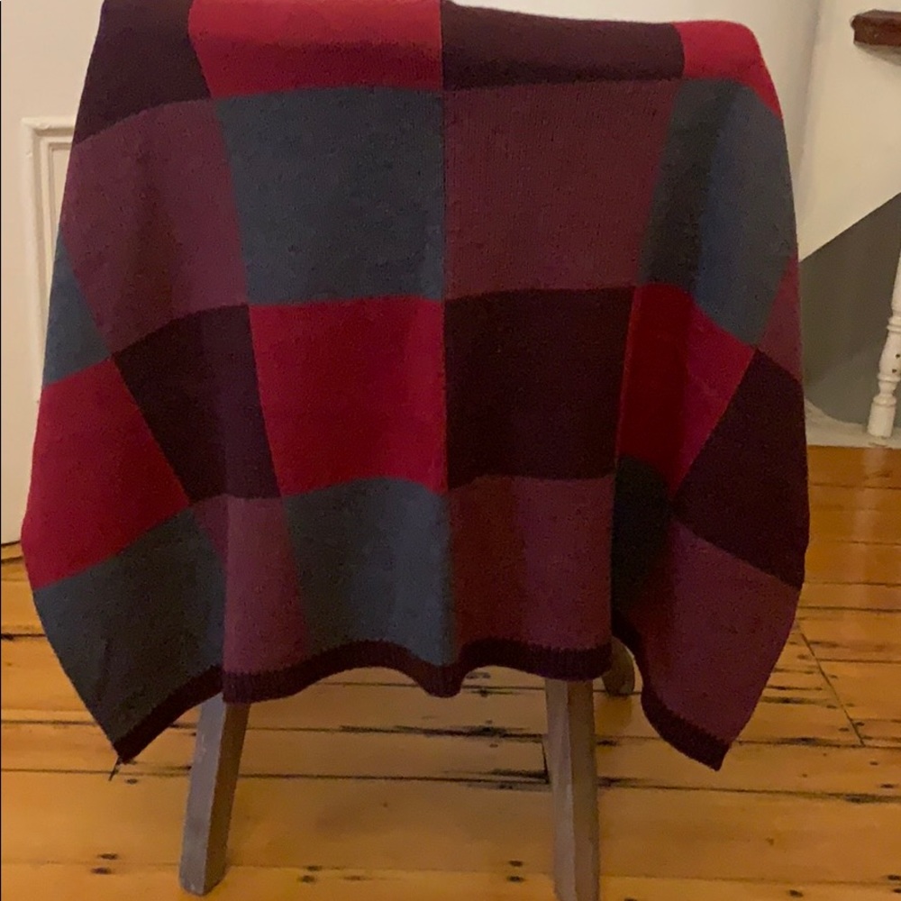 Lululemon shoulder wrap - Picture 2 of 6
